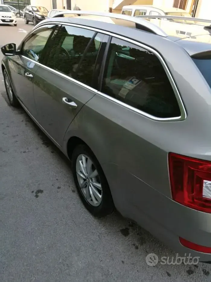 Usata Skoda Octavia Executive 110 CV (80 kW) 2016 Station wagon