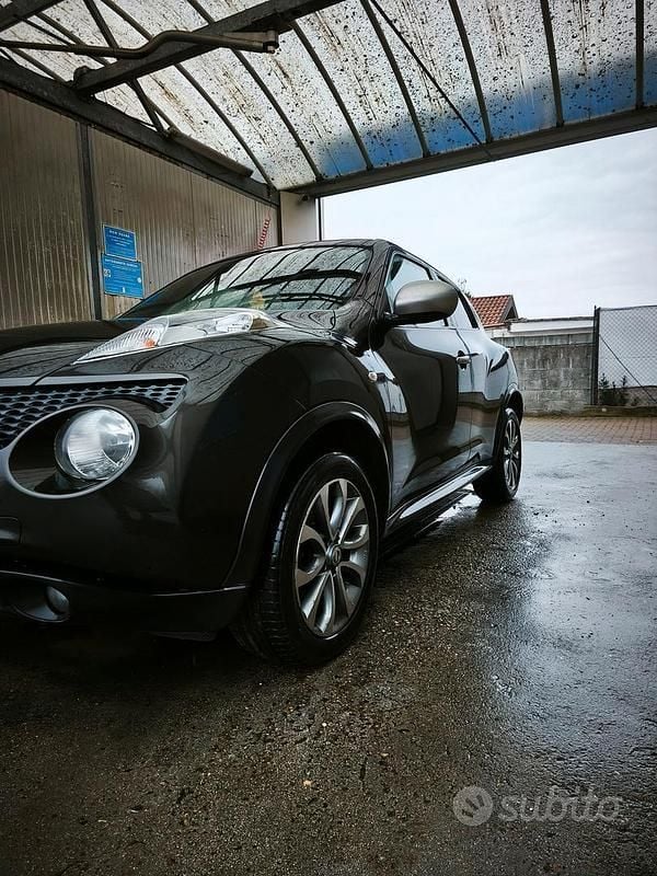 Usata Nissan Juke 110 CV (80 kW) 2013 Marrone SUV