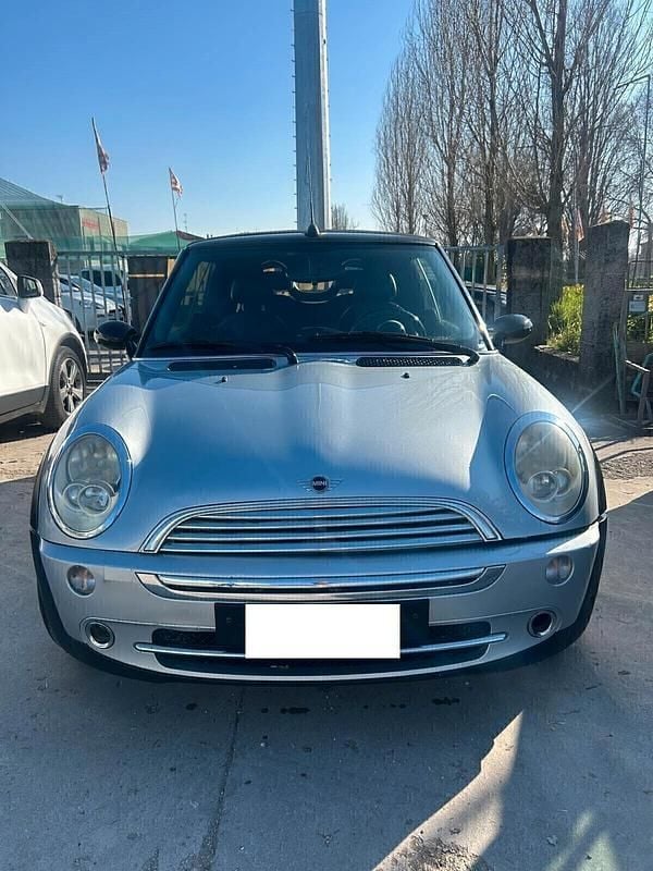 Usata Mini One Cabriolet 90 CV (66 kW) 2005 Argento Cabrio