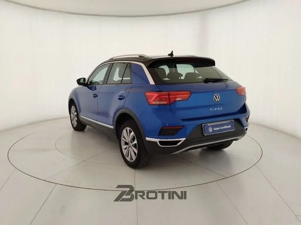 Usata VW T-Roc Style 110 CV (80 kW) 2022 Blu metallizzato SUV
