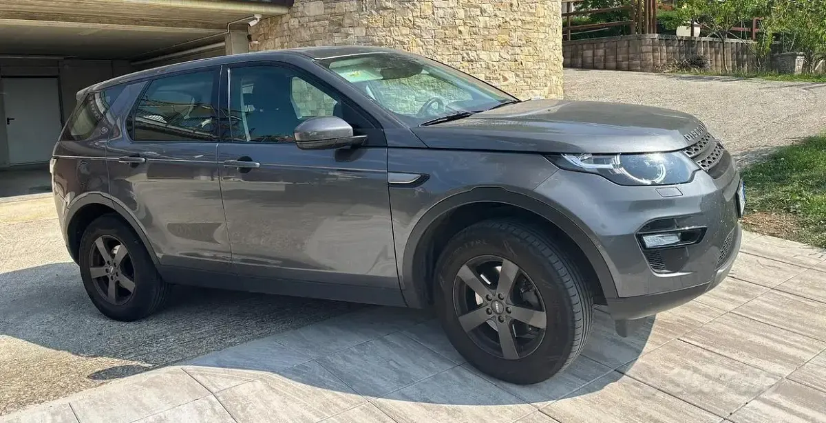 Usata Land Rover Discovery 4 150 CV (110 kW) 2016 Grigio SUV