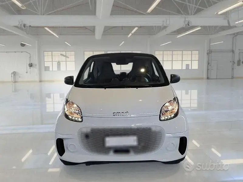 Usata Smart ForTwo Coupé Passion 41 kW (56 CV) 2022 Bianco Coupé