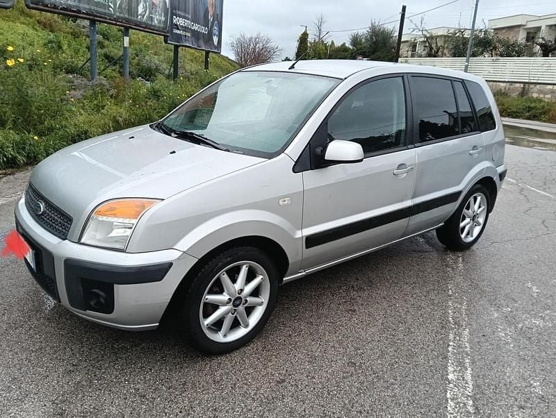 Usata Ford Fusion Titanium 68 CV (50 kW) 2008 Argento Utilitaria