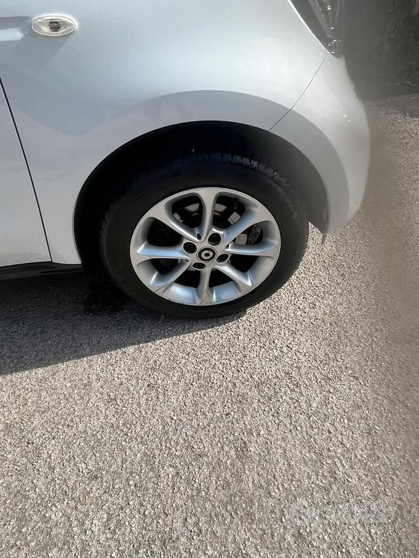 Usata Smart ForFour 71 CV (52 kW) 2019 Bianco Utilitaria