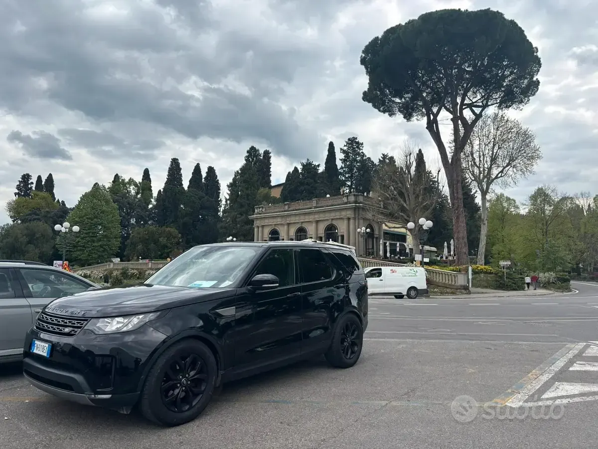 Usata Land Rover Discovery 179 CV (131 kW) 2018 Nero SUV