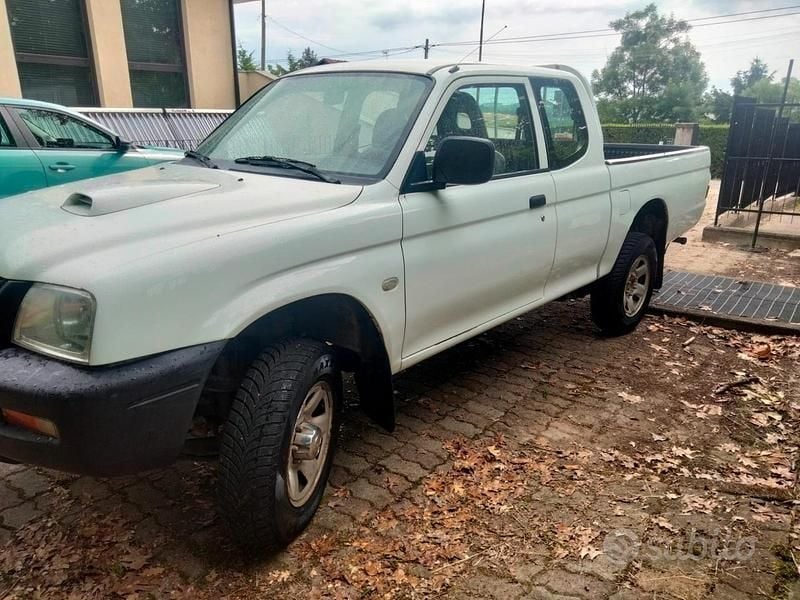 Usata Mitsubishi L200 2003 Bianco Pick-up