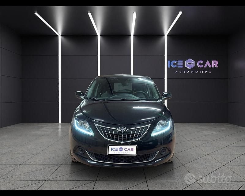 Usata Lancia Ypsilon S 70 CV (51 kW) 2022 Nero Utilitaria