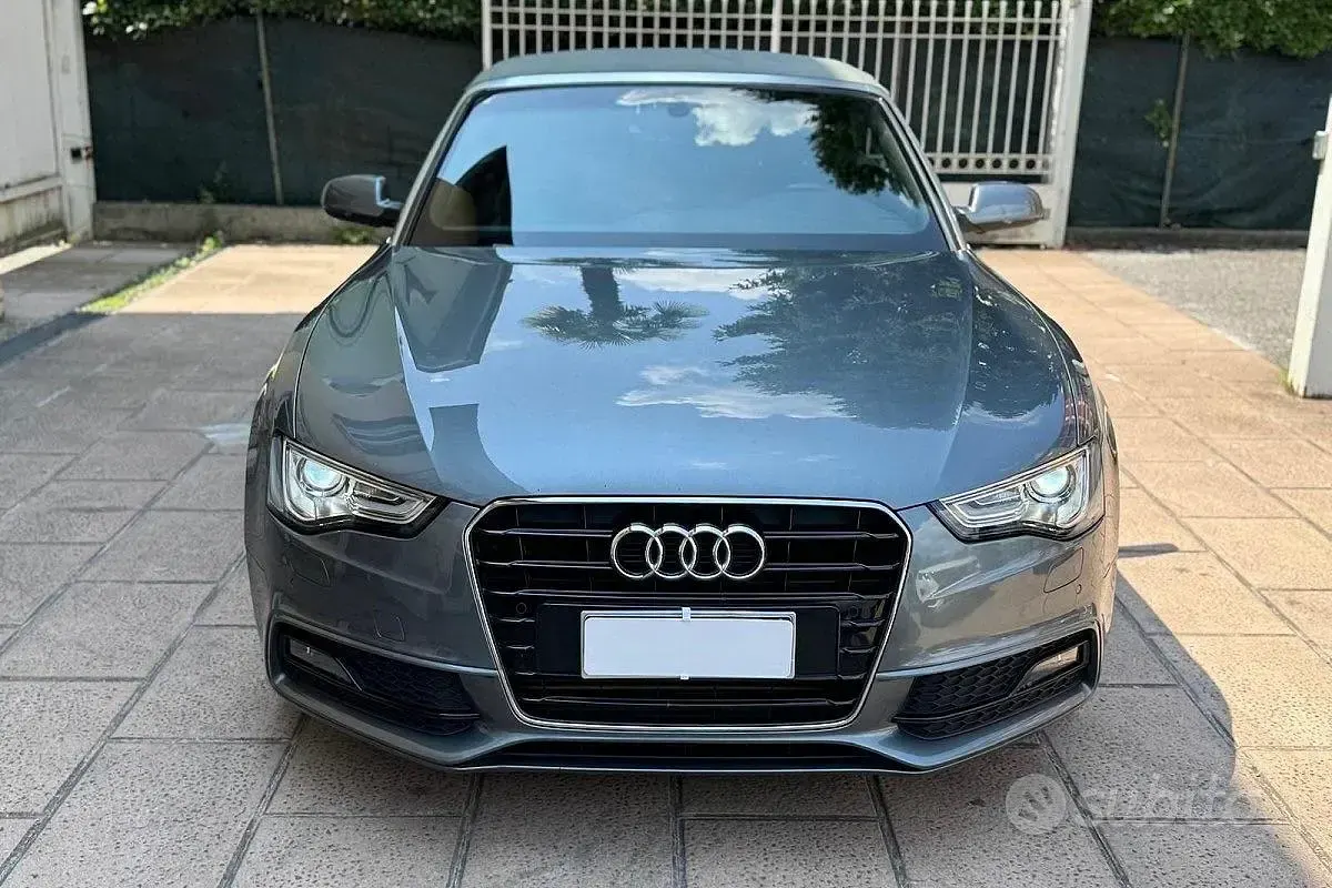 Usata Audi A5 Cabriolet S-Line 190 CV (139 kW) 2014 Grigio Cabrio