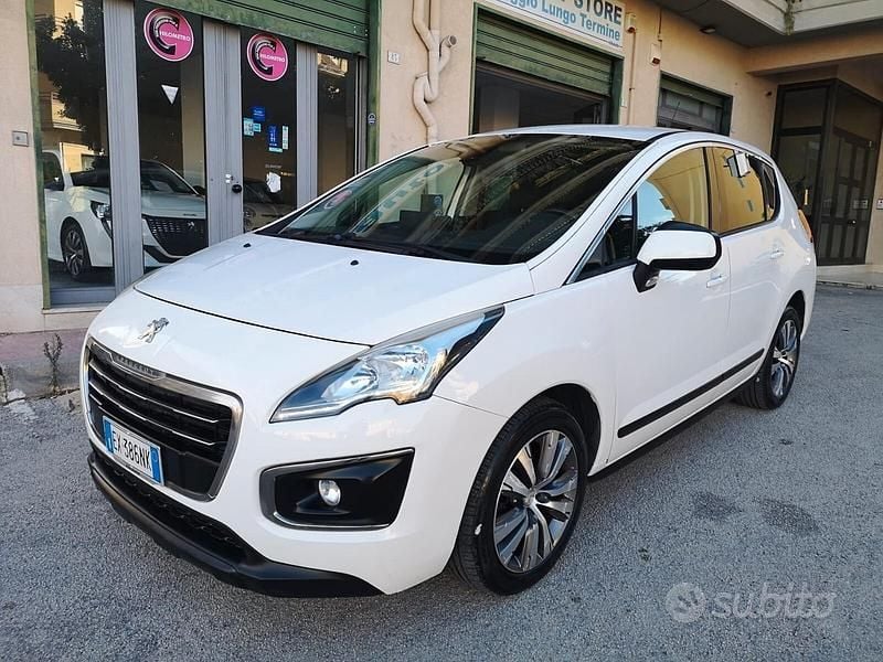 Bianco Usata 2015 Peugeot 3008 Active Monovolume | 7500 € (Buon prezzo) - Immagine 1/4
