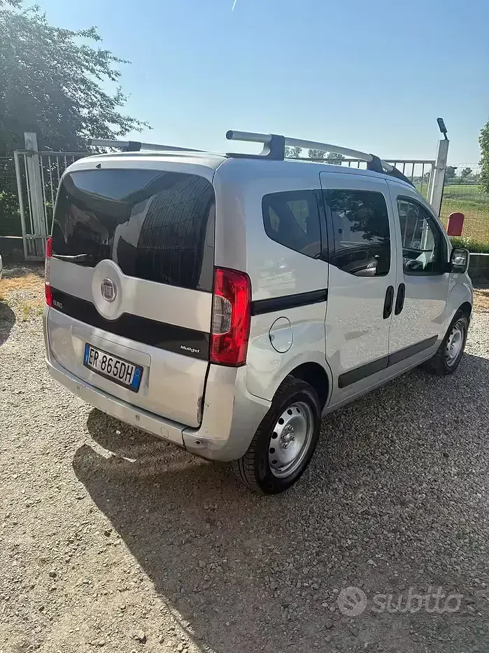 Usata Fiat Qubo Active 75 CV (55 kW) 2013 Grigio Monovolume