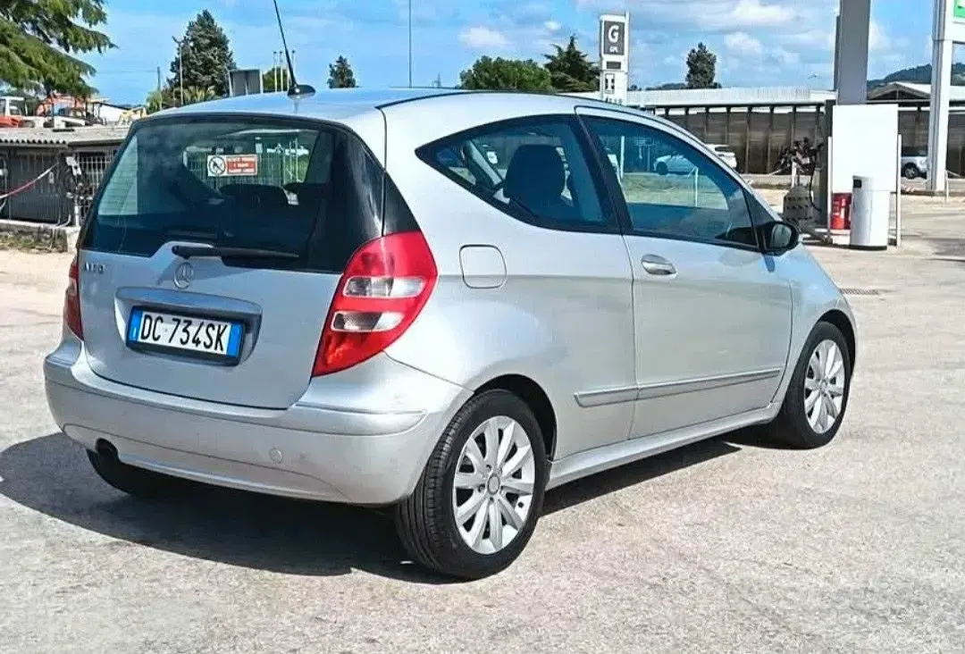 Usata Mercedes 170 Avantgarde 116 CV (85 kW) 2006 Grigio Coupé