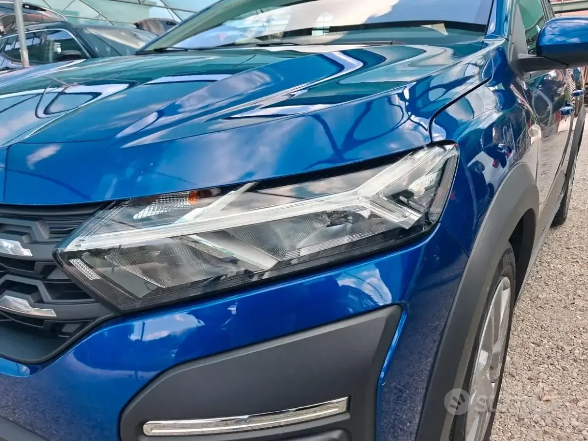 Usata Dacia Sandero Comfort 101 CV (74 kW) 2021 Blu/azzurro Berlina