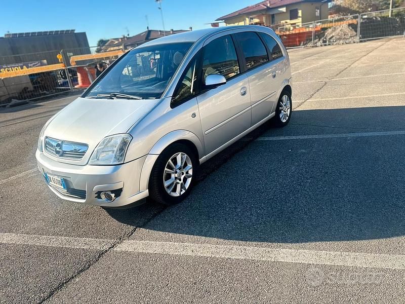Occasion Opel Meriva 101 ch (74 kW) 2007 Gris Monospace