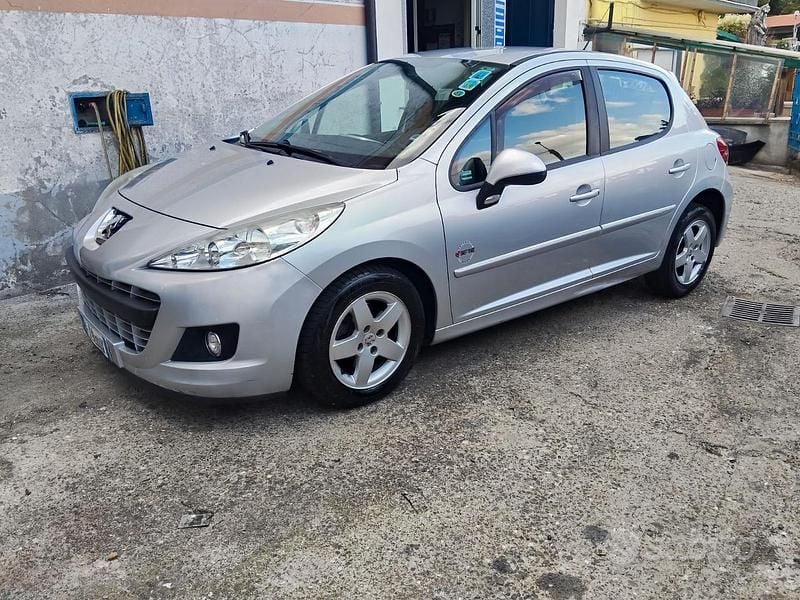 Usata Peugeot 207 95 CV (69 kW) 2011 Grigio Berlina