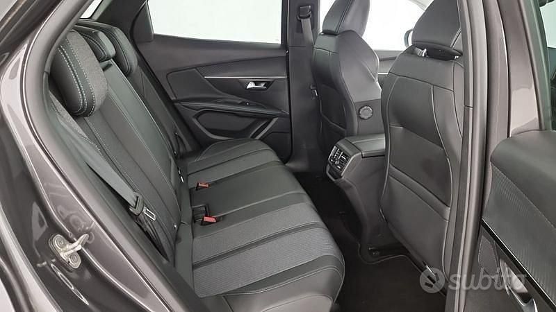 Usata Peugeot 3008 Allure 131 CV (96 kW) 2021 Grigio SUV
