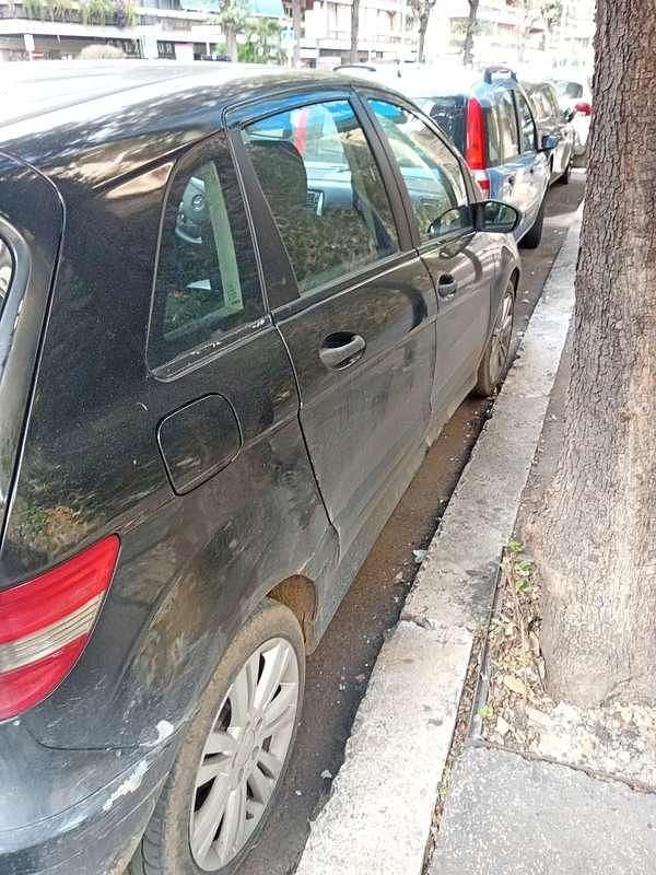 Usata Mercedes B180 109 CV (80 kW) 2008 Nero Monovolume