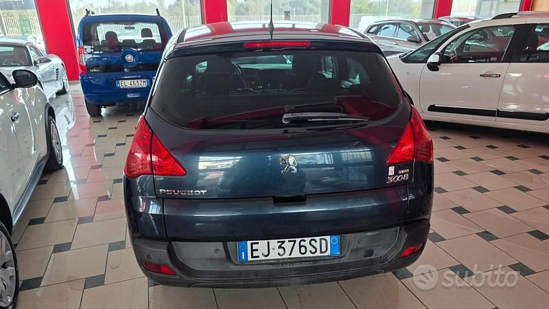 Usata Peugeot 3008 112 CV (82 kW) 2011 Grigio Station wagon