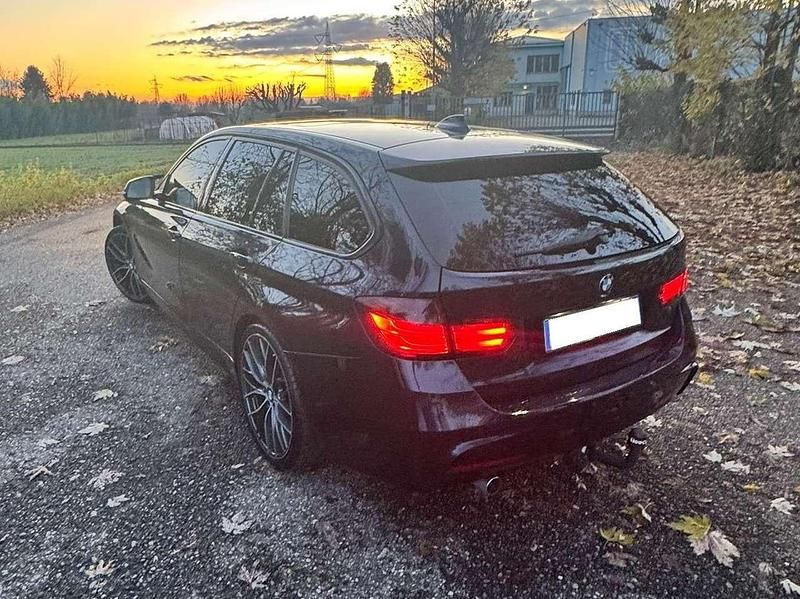 Usata BMW 320 M Sport 184 CV (135 kW) 2015 Blu/azzurro Station wagon