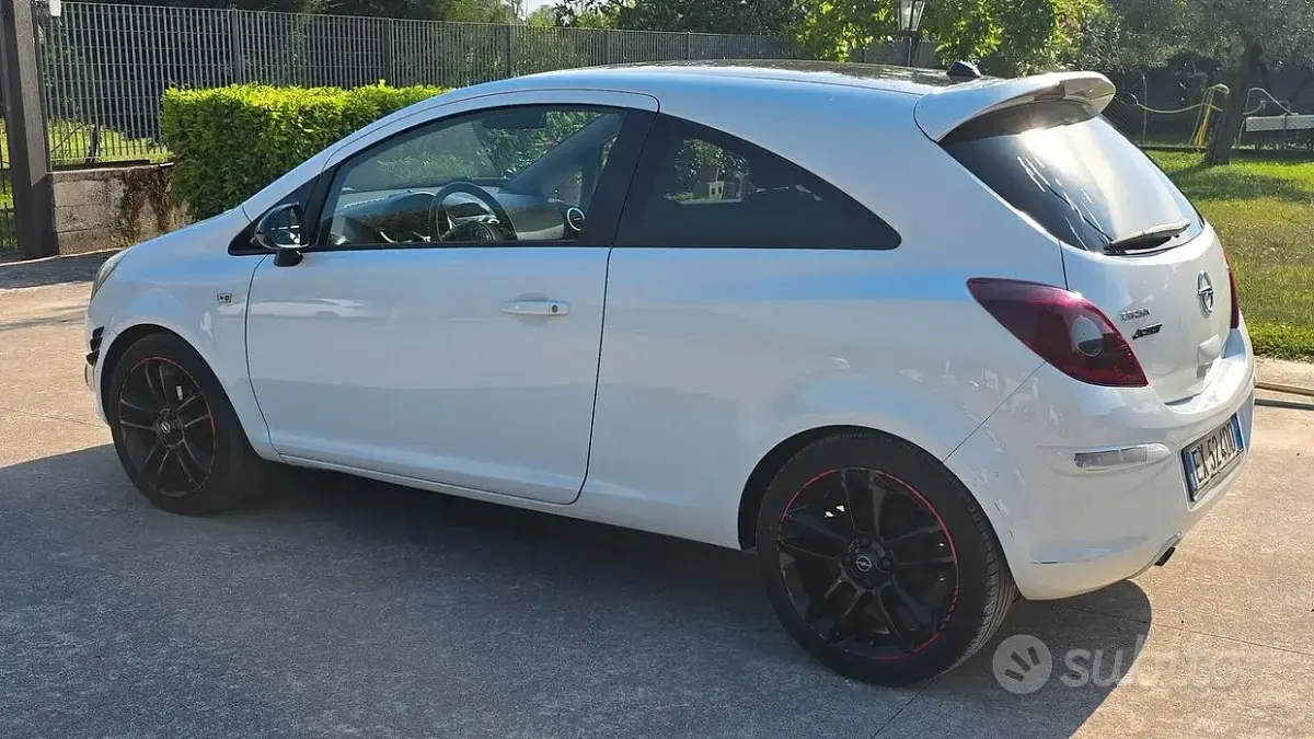 Usata Opel Corsa 95 CV (69 kW) 2014 Bianco Utilitaria