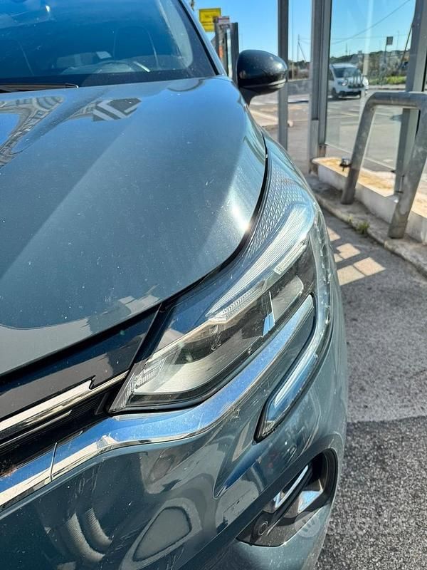 Usata Renault Captur Techno 100 CV (73 kW) 2022 Blu SUV