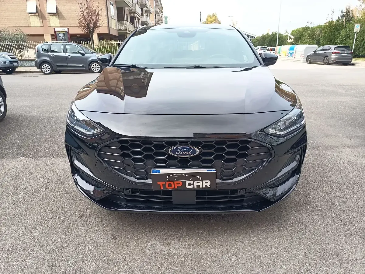Usata Ford Focus 125 CV (91 kW) 2025 Nero Berlina