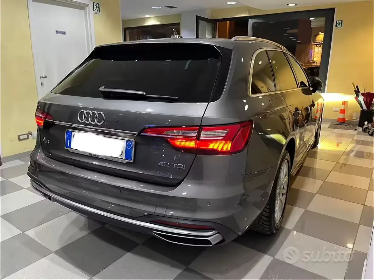 Usata Audi A4 Business 190 CV (139 kW) 2019 Grigio Station wagon