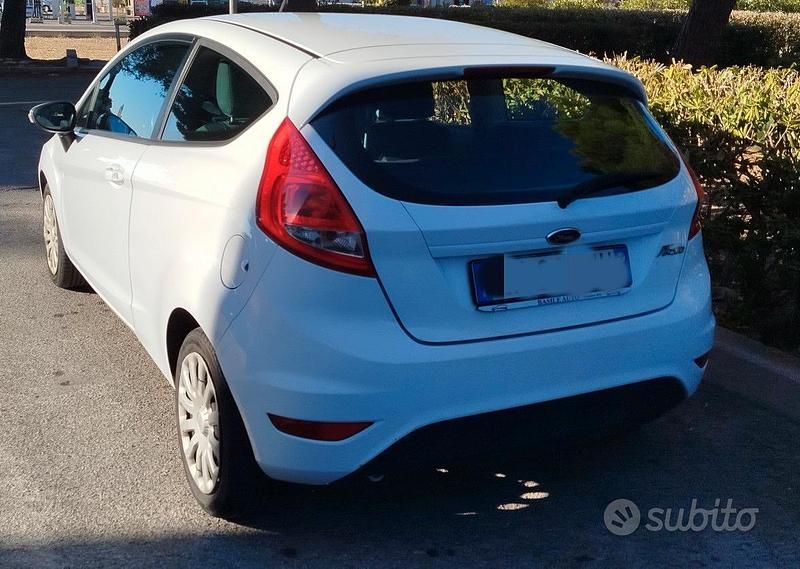 Usata Ford Fiesta 2012 Bianco Utilitaria