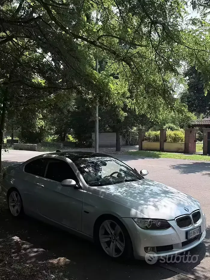 Usata BMW 330 245 CV (180 kW) 2009 Grigio Coupé