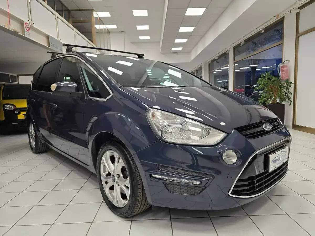 Usata Ford S-MAX Titanium 163 CV (119 kW) 2012 Blu/azzurro Monovolume