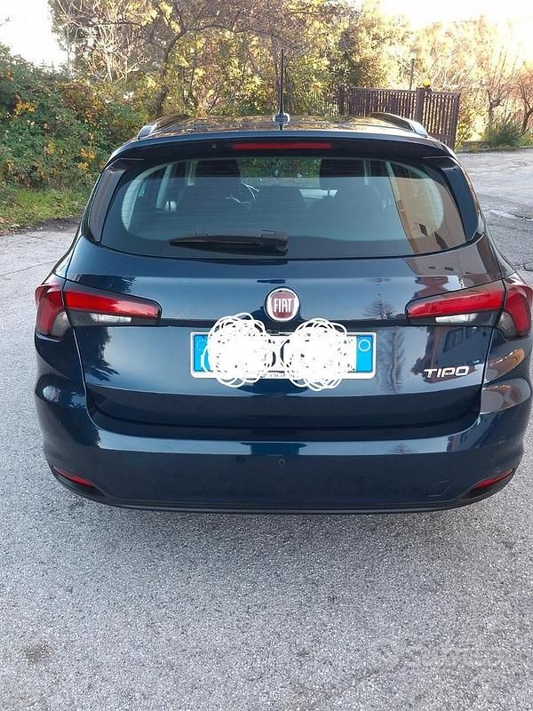 Usata Fiat Tipo Lounge 120 CV (88 kW) 2019 Blu Station wagon