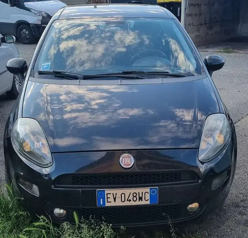Usata Fiat Grande Punto S 75 CV (55 kW) 2014 Nero Utilitaria