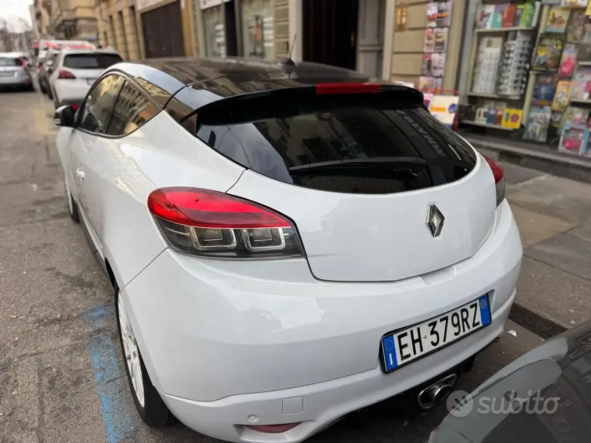 Usata Renault Mégane Coupé 110 CV (80 kW) 2011 Bianco Coupé