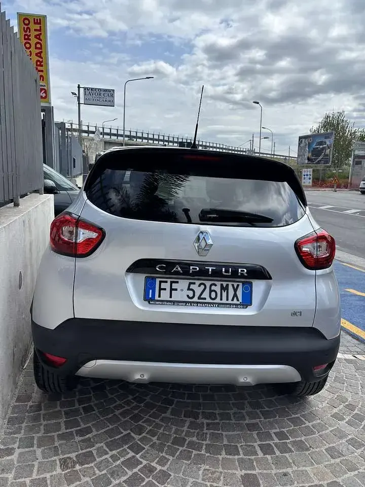 Usata Renault Captur 90 CV (66 kW) 2017 Other SUV
