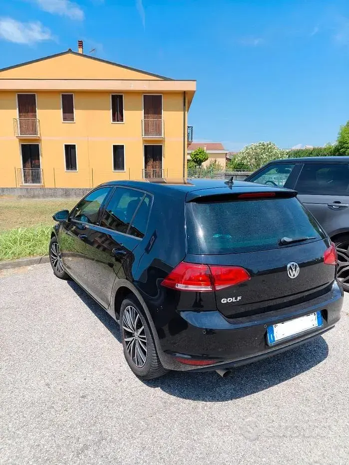 Usata VW Golf VII Allstar 110 CV (80 kW) 2016 Nero Berlina