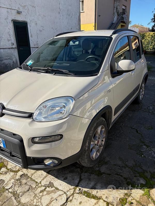 Usata Fiat Panda 4x4 S 86 CV (63 kW) 2015 Beige Utilitaria