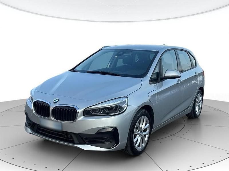Usata BMW 225 Active Tourer iPerformance 136 CV (100 kW) 2021 Argento Monovolume