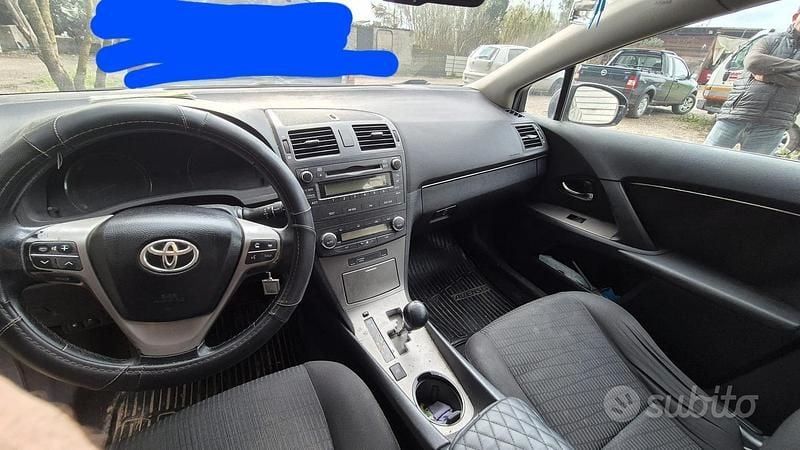 Usata Toyota Avensis 150 CV (110 kW) 2009 Berlina