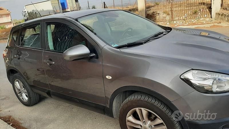 Usata Nissan Qashqai 131 CV (96 kW) 2013 Grigio SUV