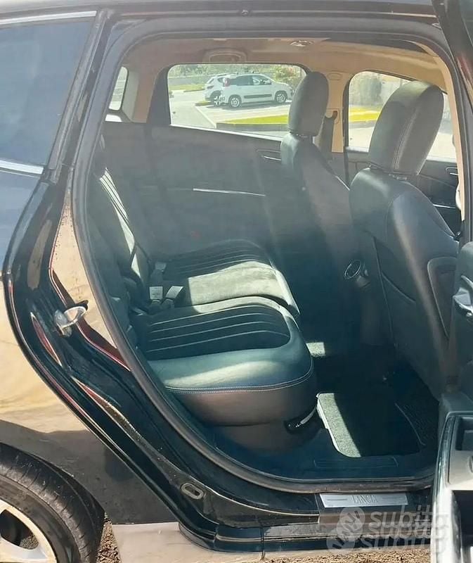 Usata Lancia Delta 190 CV (139 kW) 2011 Utilitaria