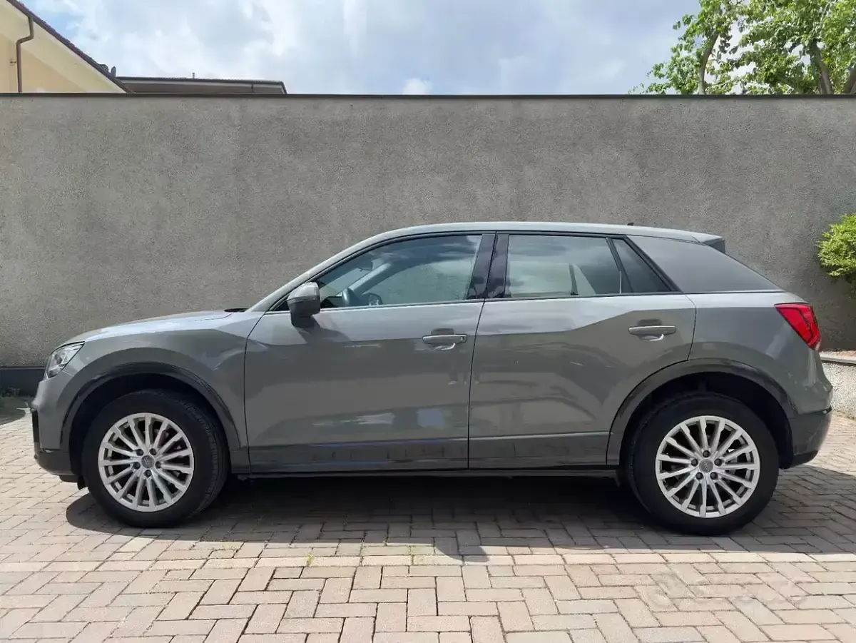 Usata Audi Q2 116 CV (85 kW) 2020 Grigio SUV