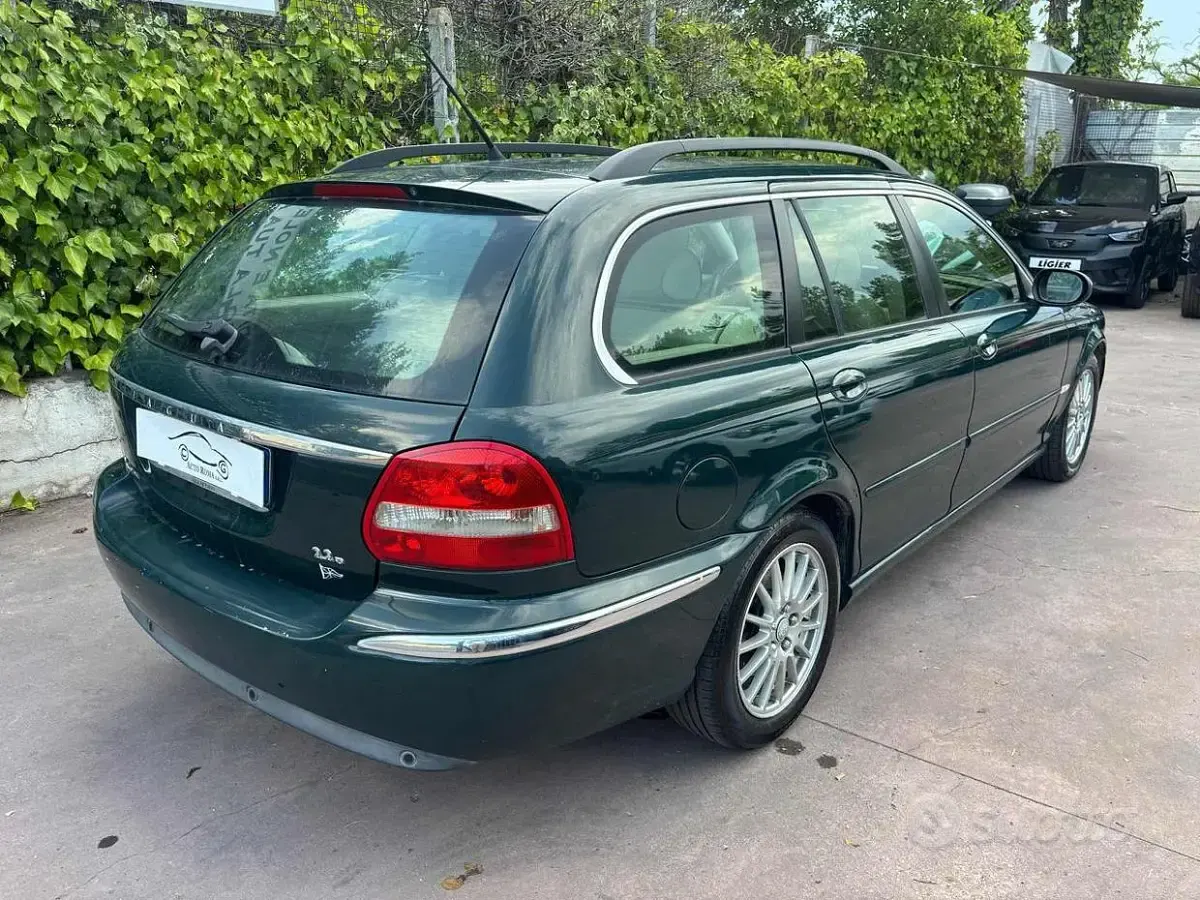 Usata Jaguar X-type Executive 155 CV (114 kW) 2007 Grigio Station wagon