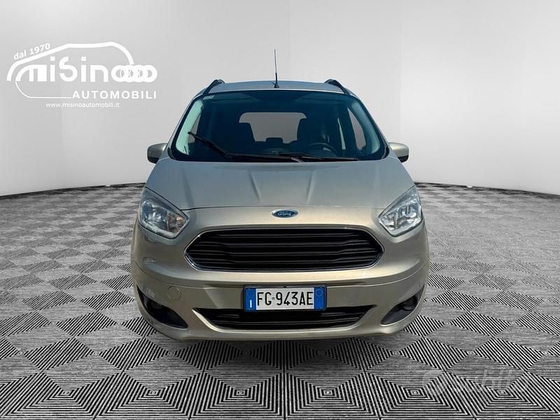 Usata Ford Tourneo Courier Titanium 95 CV (69 kW) 2016 Grigio Monovolume