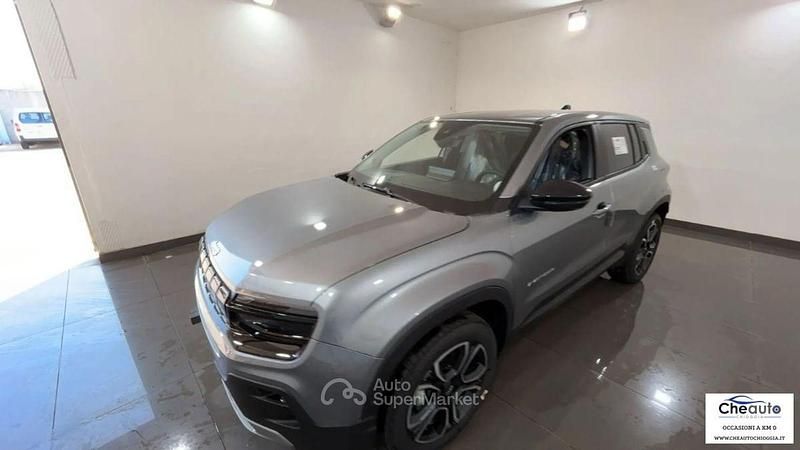 Nuova Jeep Avenger Summit 102 CV (75 kW) 2025 Grigio SUV