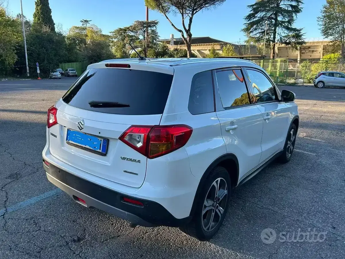 Usata Suzuki Vitara 120 CV (88 kW) 2016 Bianco SUV