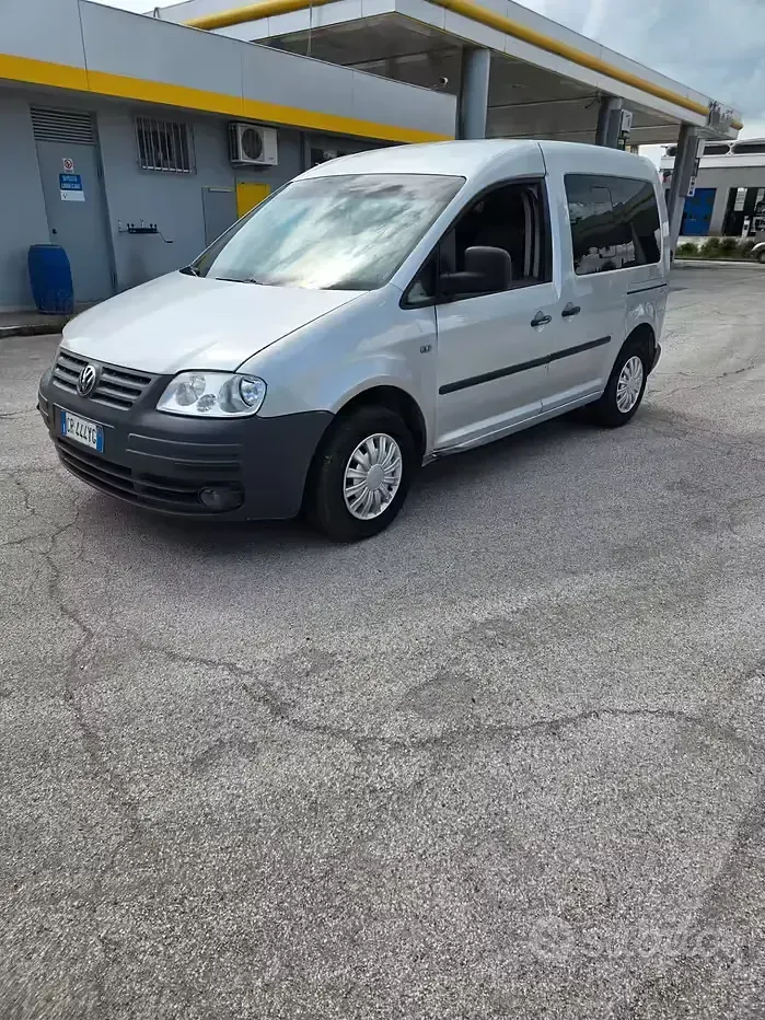 Usata VW Caddy Life 105 CV (77 kW) 2005 Grigio Monovolume