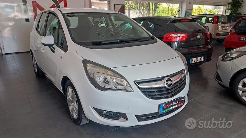 Bianco Usata 2016 Opel Meriva Design Edition Monovolume | 5100 € (Buon prezzo) - Immagine 1/4