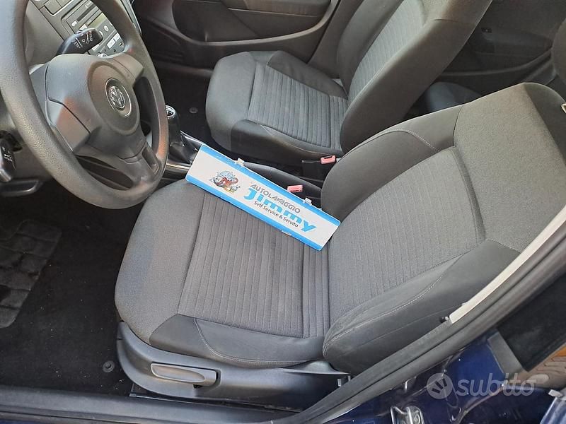 Usata VW Polo Trendline 69 CV (50 kW) 2011 Blu Utilitaria