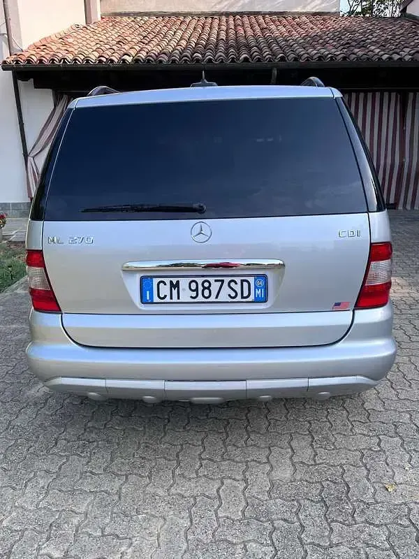 Usata Mercedes ML270 Classic 163 CV (119 kW) 2004 Argento SUV