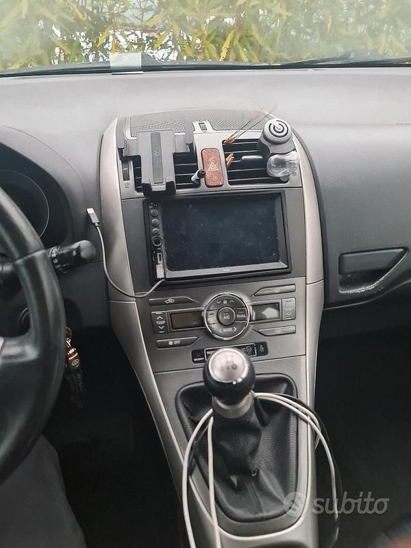 Usata Toyota Auris 90 CV (66 kW) 2008 Grigio Utilitaria