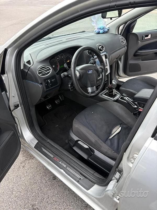 Usata Ford Focus 2006 Grigio Berlina